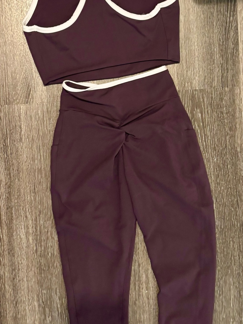 Bombshell Sportswear top and legging set - Picture 4 of 4